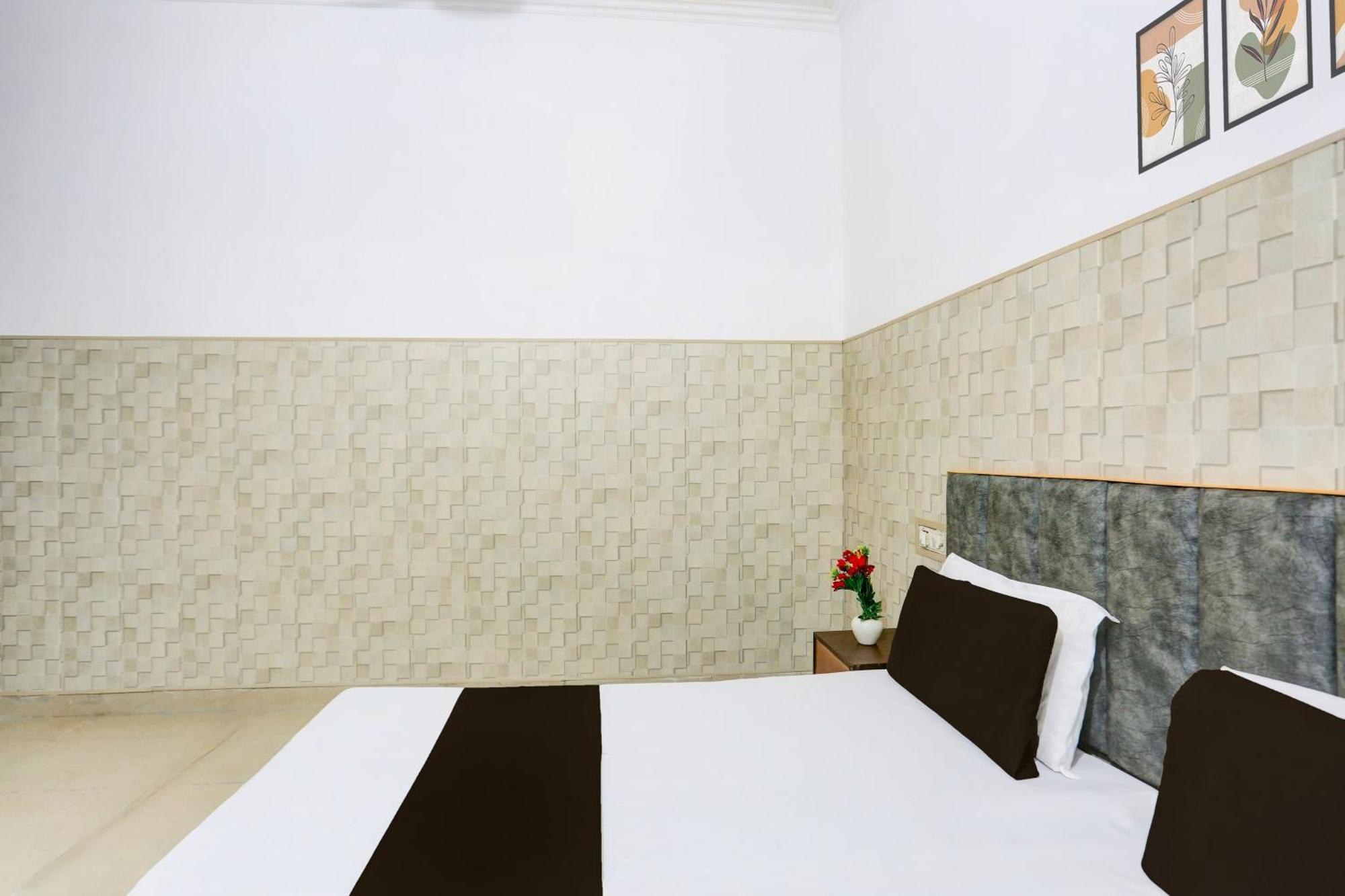 Hotel O Vk Palace 아그라 외부 사진